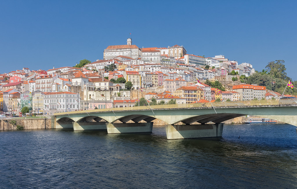 An image of Coimbra taken from the river. 