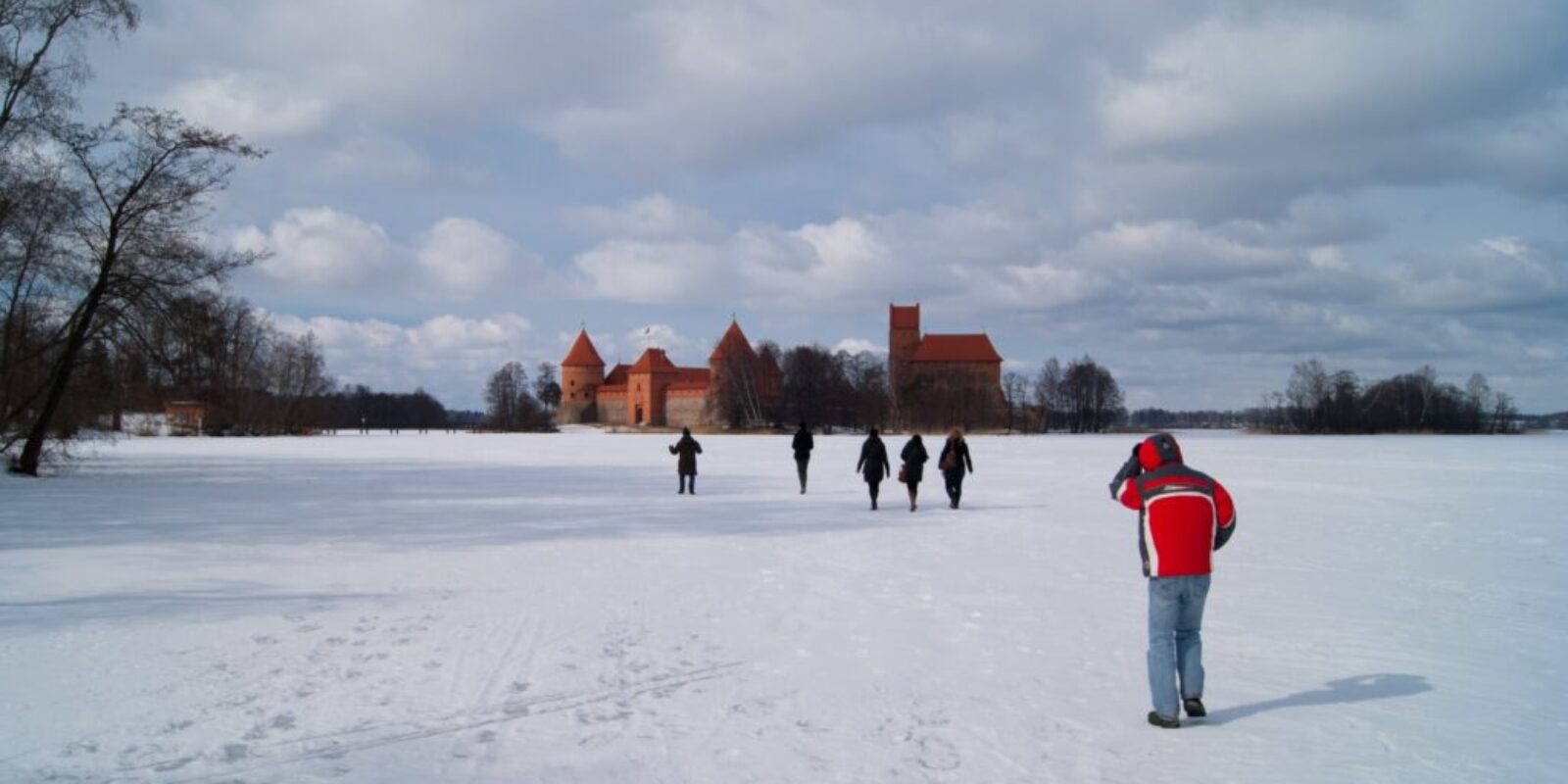 An image of the Trakai Frozen Lake, one of the locations in senior trips to Lithuania.