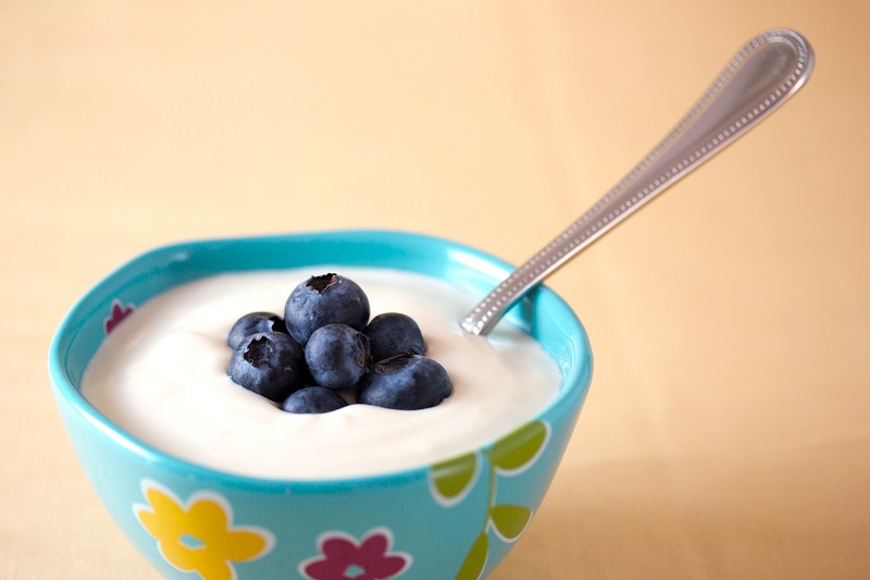 Yogurt, kimchi, and kefir are among the recommended foods that reduce stress and anxiety in seniors.
