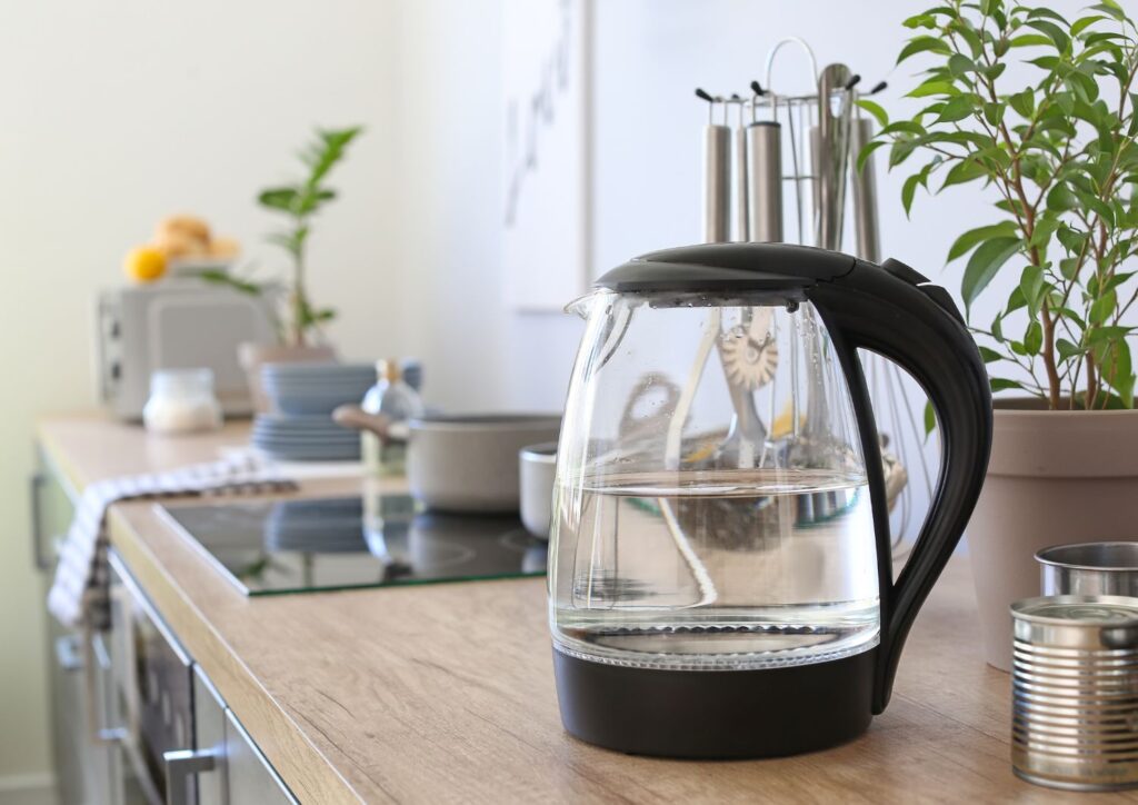 Electric kettles are important for seniors in the kitchen.