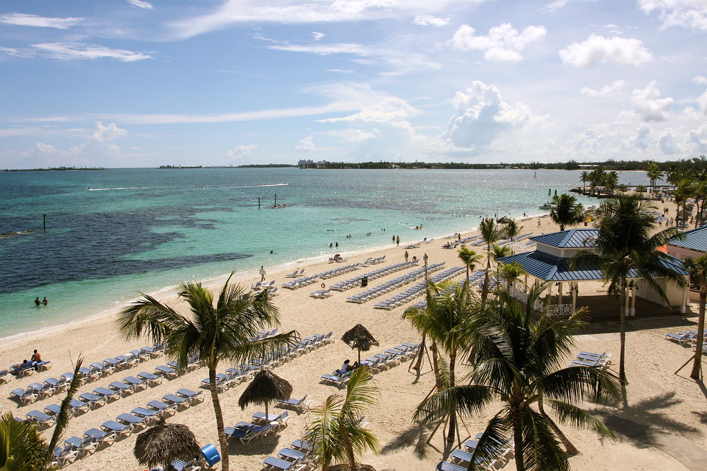 An image of the Cable Beach in Nassau.