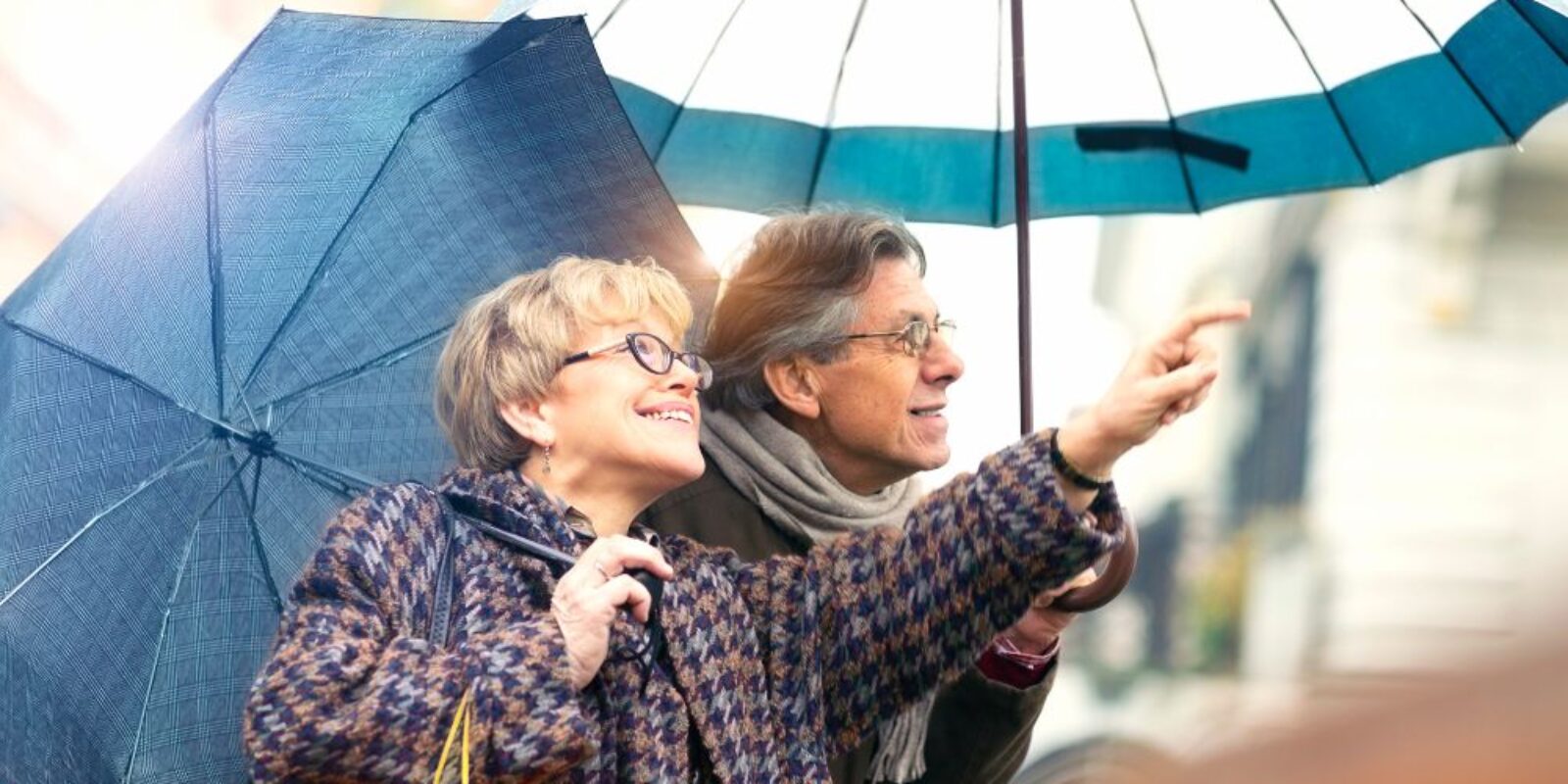 An image of a couple on a senior trip to Hamburg.