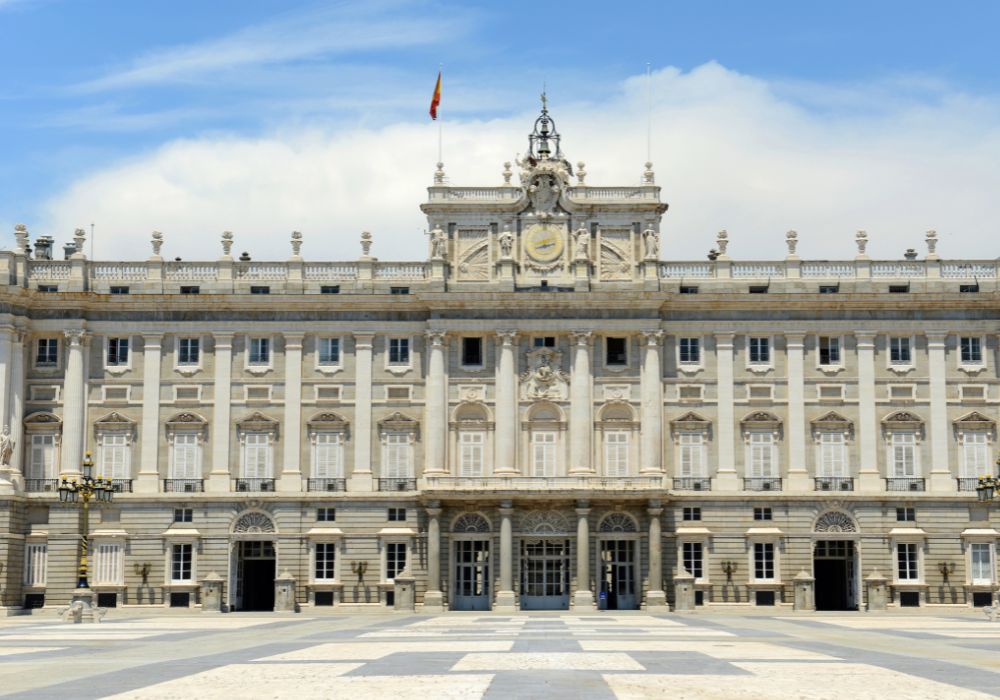 An image of the Royal Palace of Madrid front entrance. 